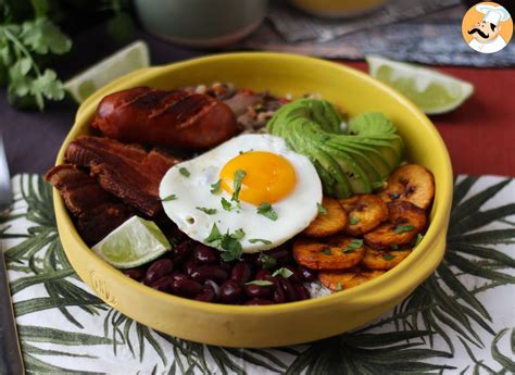  Bandeja Paisa! Un Festin Décadent de Saveurs Andines et d'Explosions Carnivores!